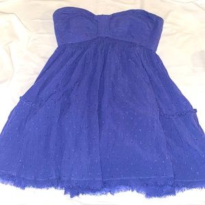 This is a brand new top I wore it once.  It’s super nice. Great condition.